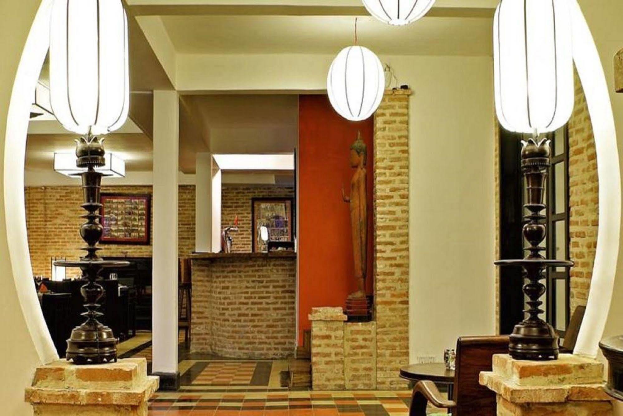 Villa Silk Road Hotel Phnom Penh Dış mekan fotoğraf
